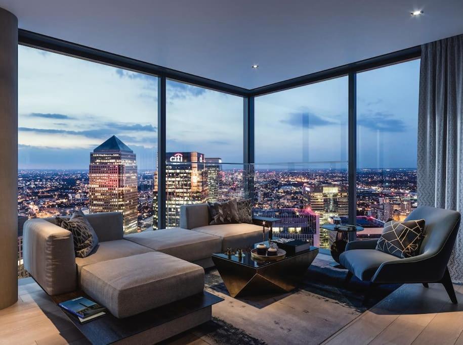 Skyview Waterside City Luxury Apartment ロンドン エクステリア 写真